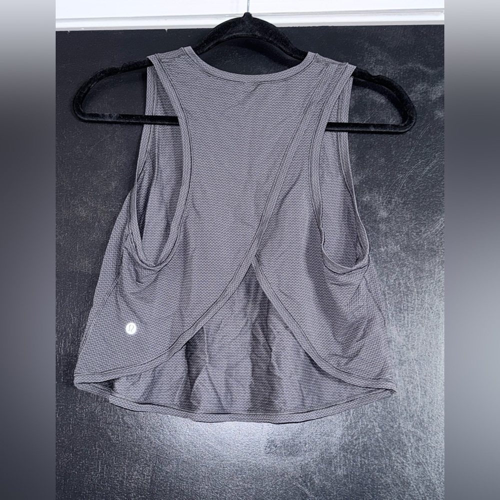 Lululemon Relax Fit Crop Tank in Gray - Picture 3 of 4